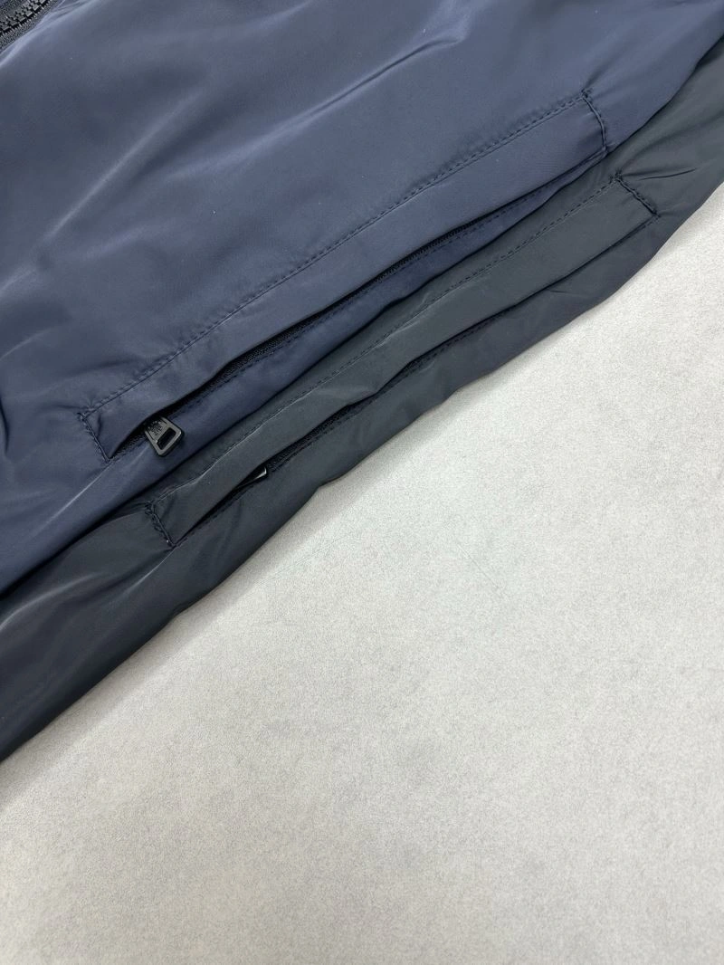 Bold Moncler Outwear 140704