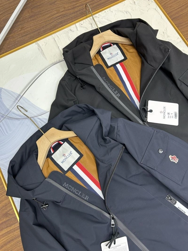 Bold Moncler Outwear 140689