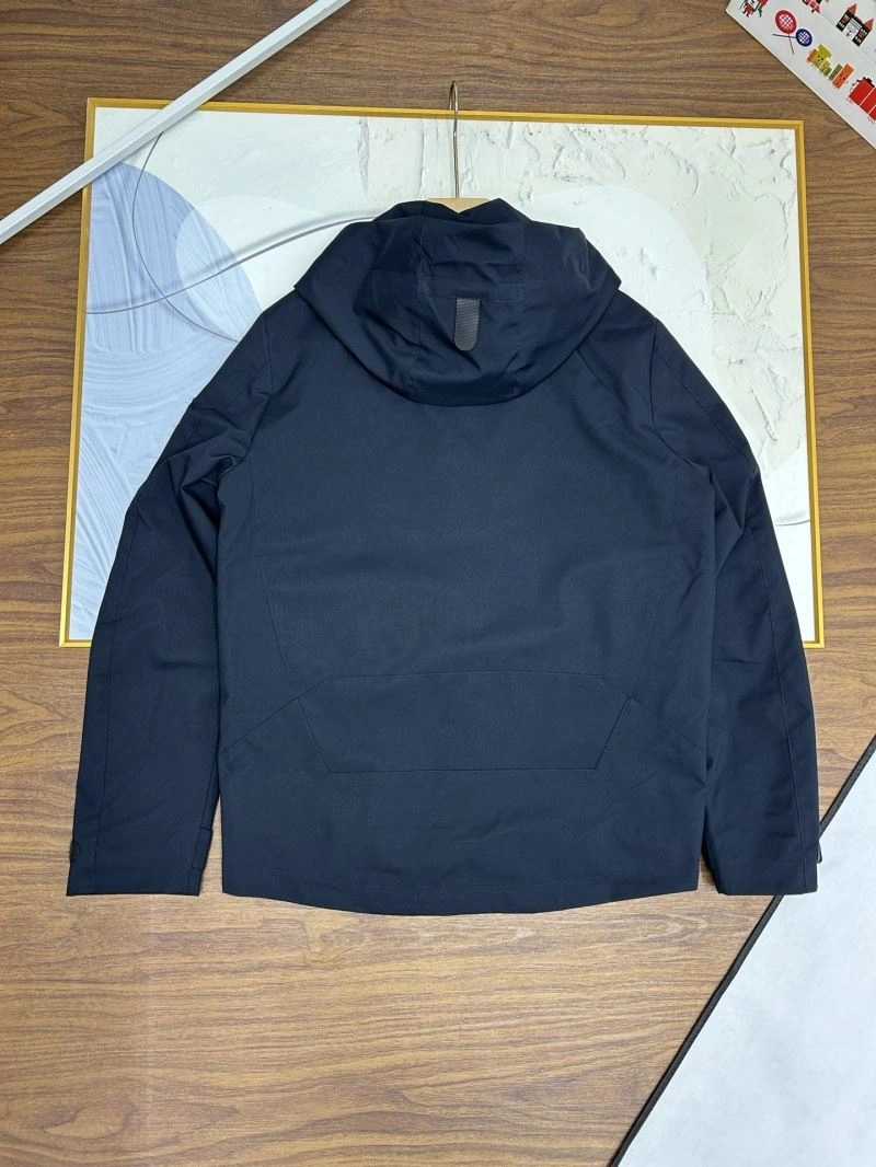 Bold Moncler Outwear 140689