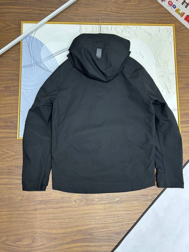 Bold Moncler Outwear 140689