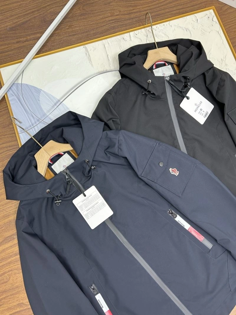 Bold Moncler Outwear 140689