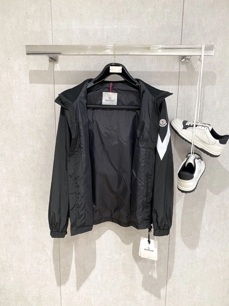WeatherProof Moncler Outwear 140679