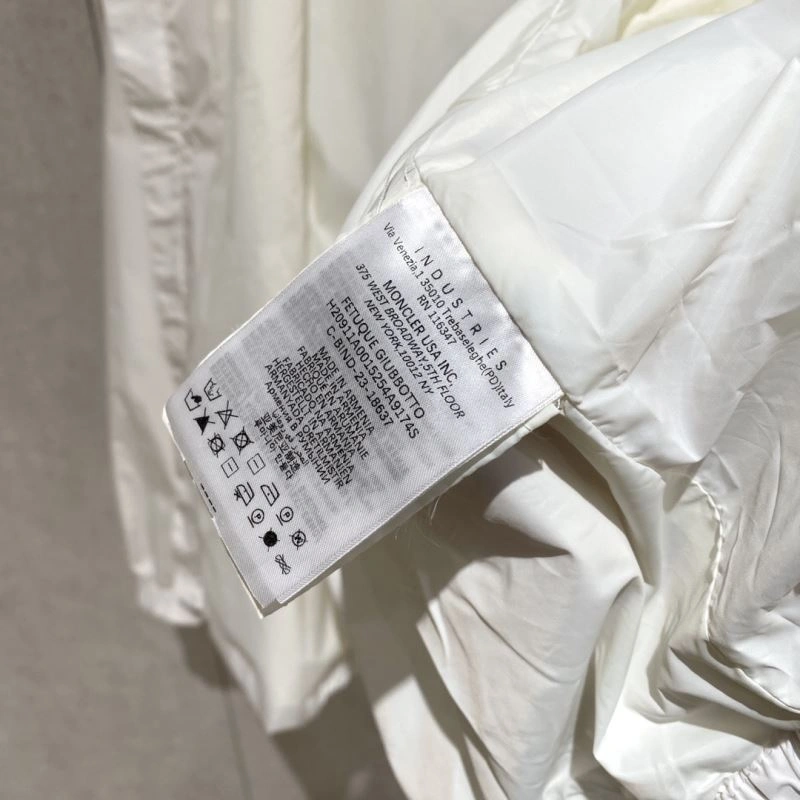 SoftTouch Moncler Outwear 140680