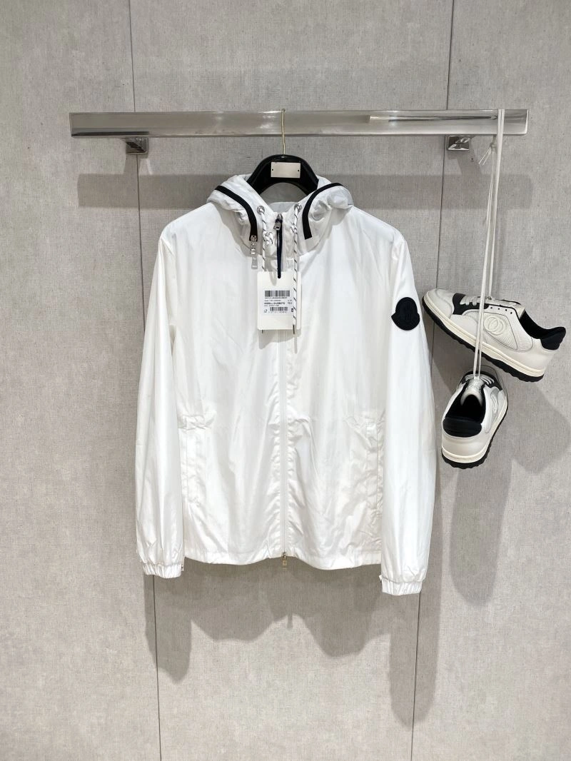 Breathable Moncler Outwear 140676