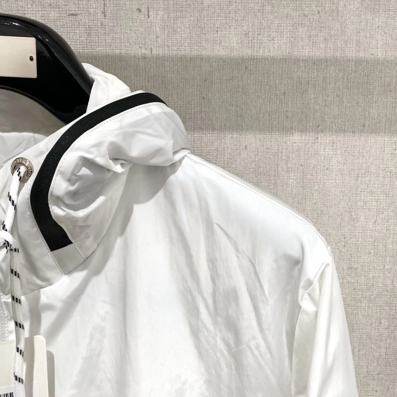 Breathable Moncler Outwear 140676
