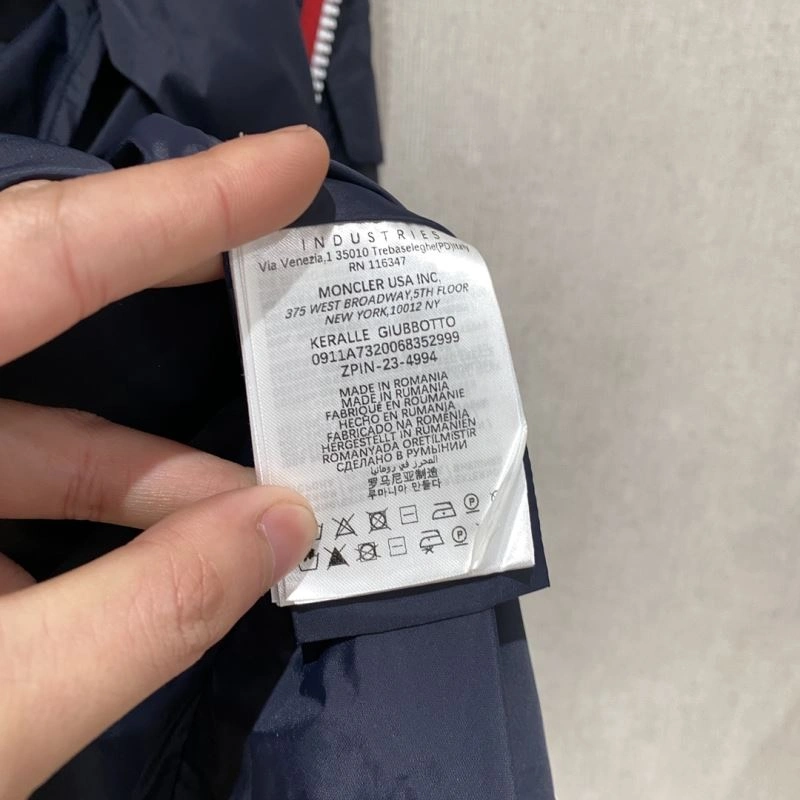 Resilient Moncler Outwear 140685