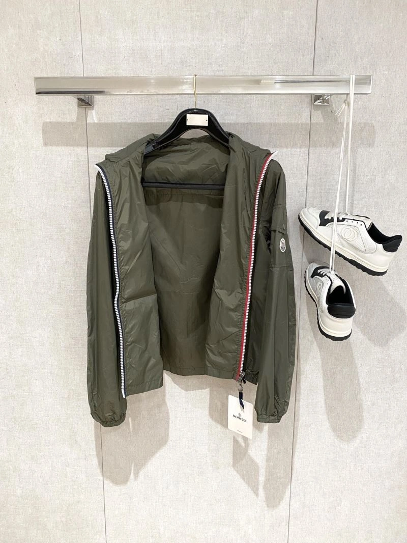 Breathable Moncler Outwear 140666