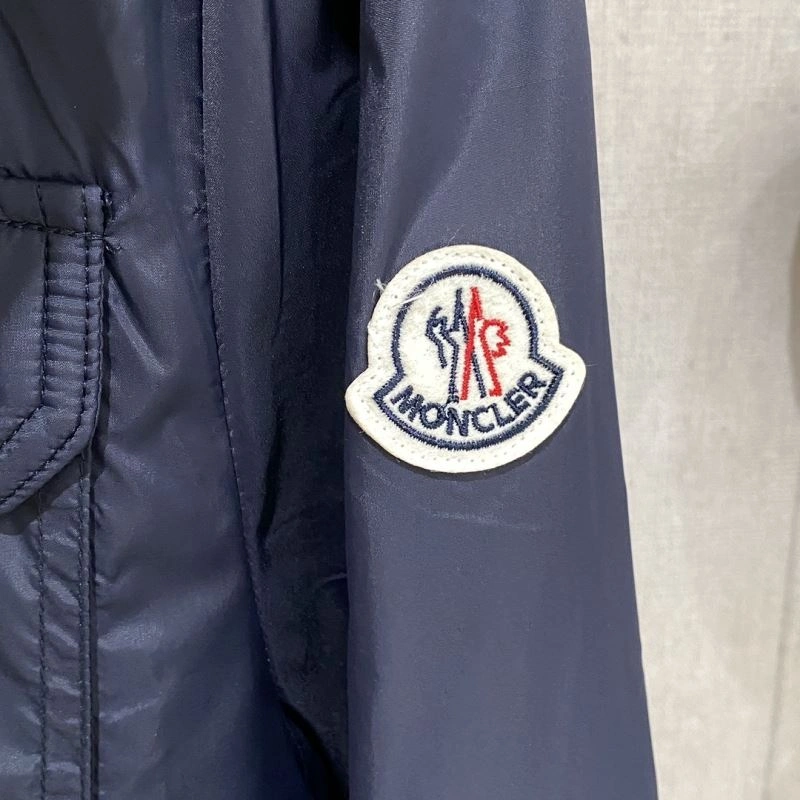 Moncler Outwear Versatile 140662
