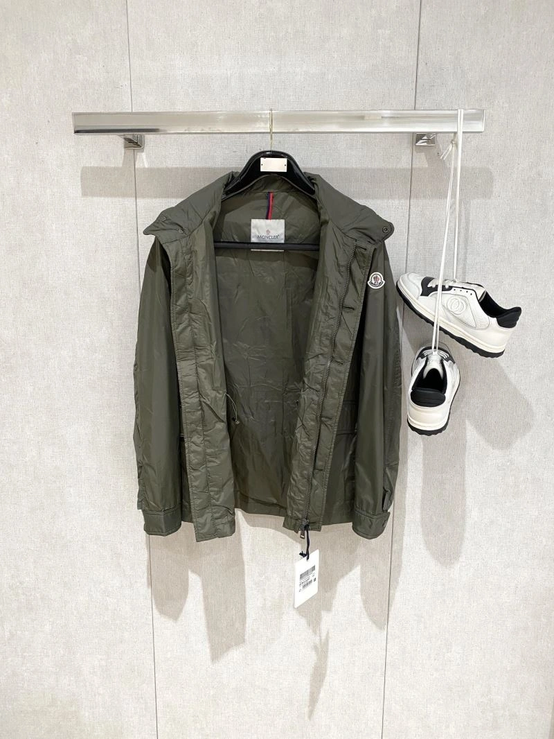 Youthful Moncler Outwear 140670