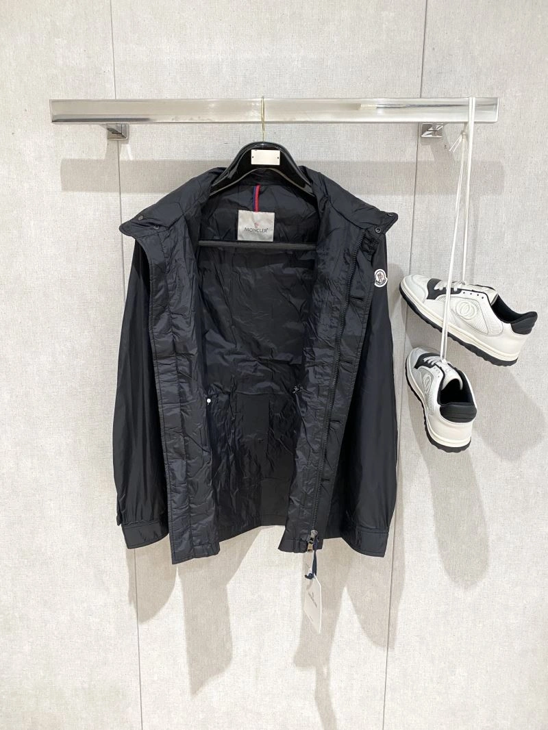 Moncler Outwear GoAnywhere 140667