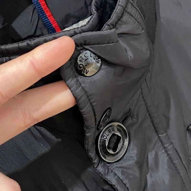 Moncler Outwear GoAnywhere 140667