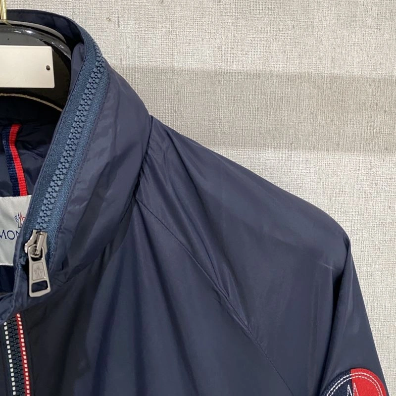 Bright Moncler Outwear 140682