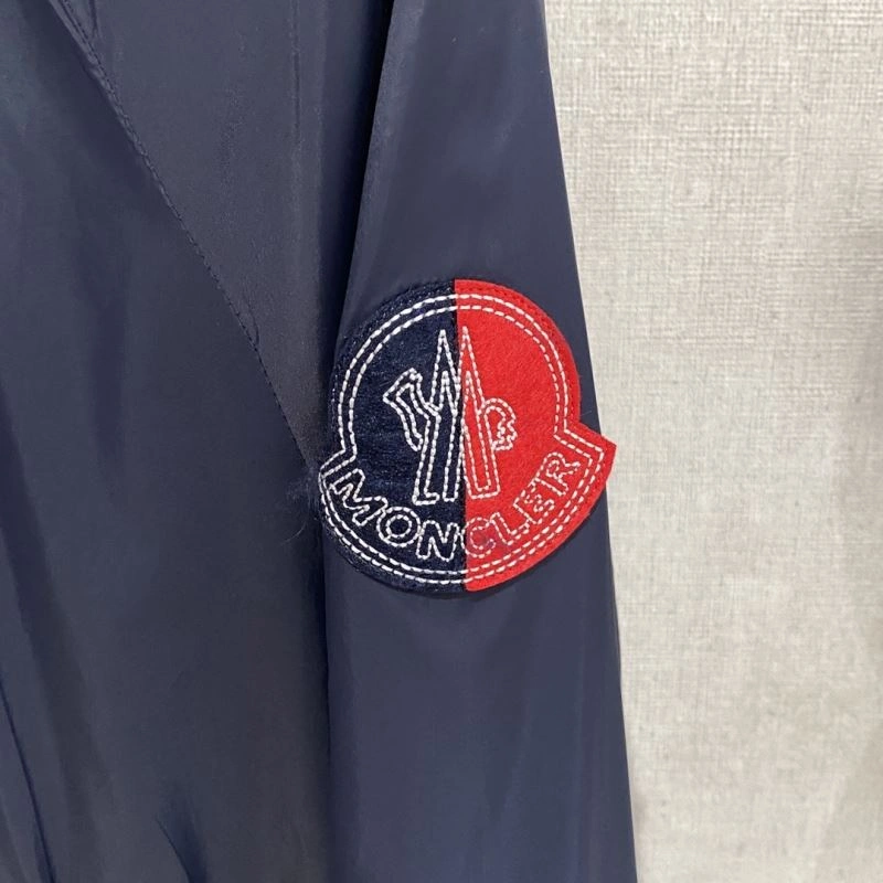 Bright Moncler Outwear 140682