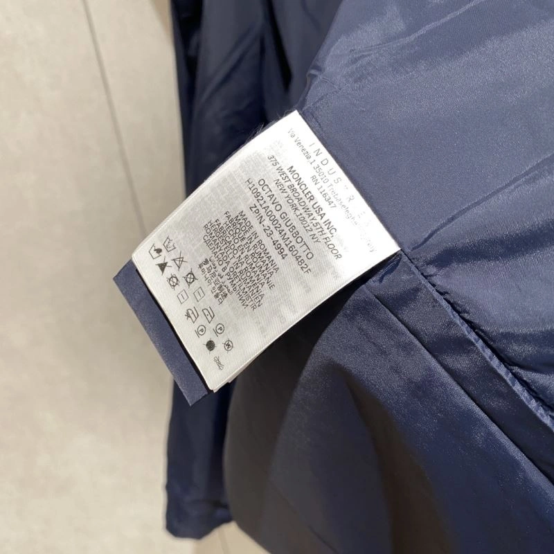 Bright Moncler Outwear 140682