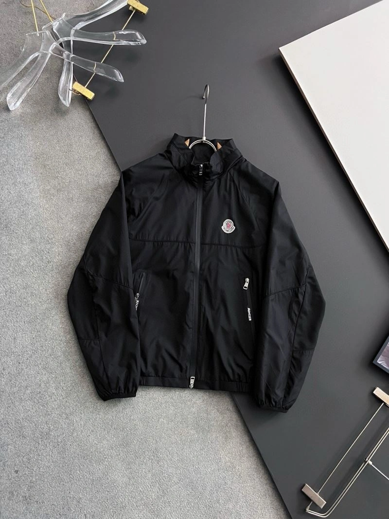 Moncler Outwear Trendsetting 140672