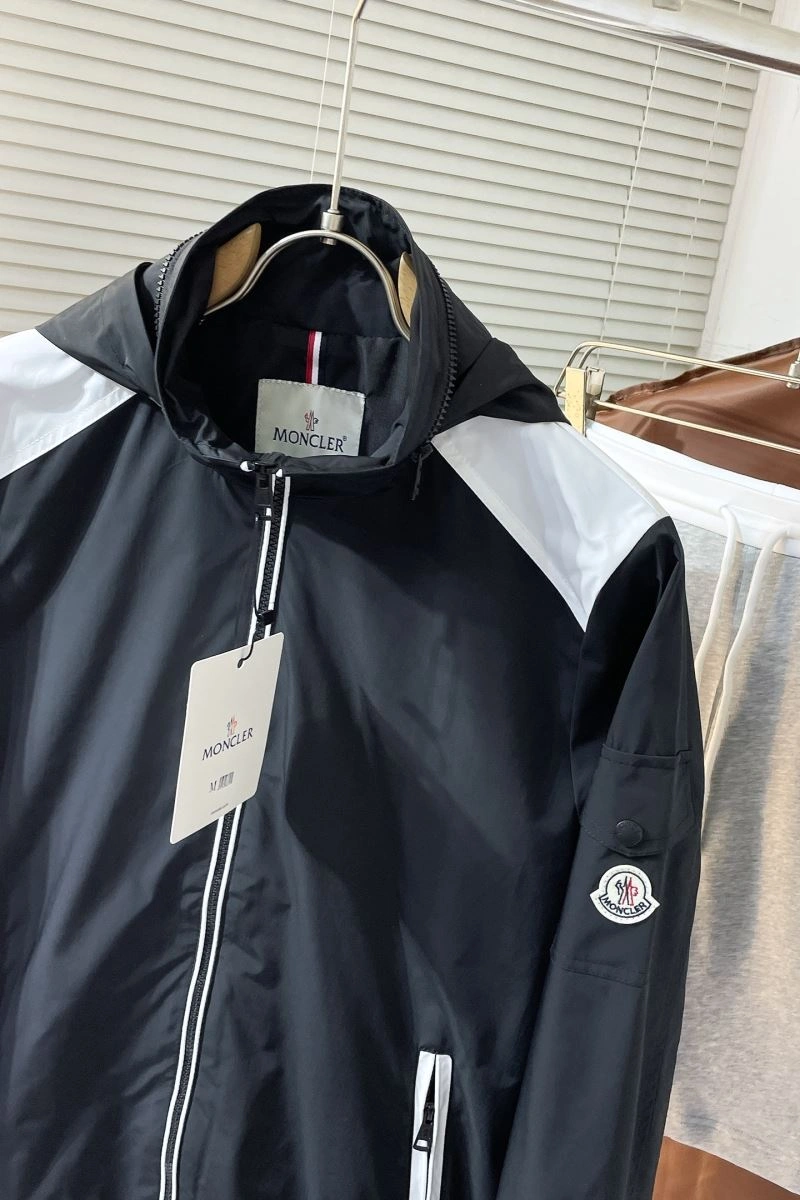 MultiPurpose Moncler Outwear 140665