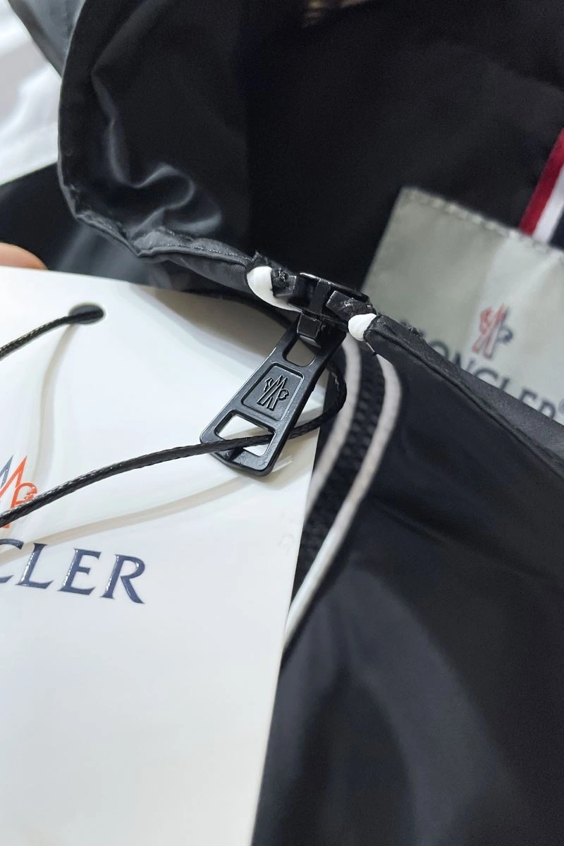 MultiPurpose Moncler Outwear 140665