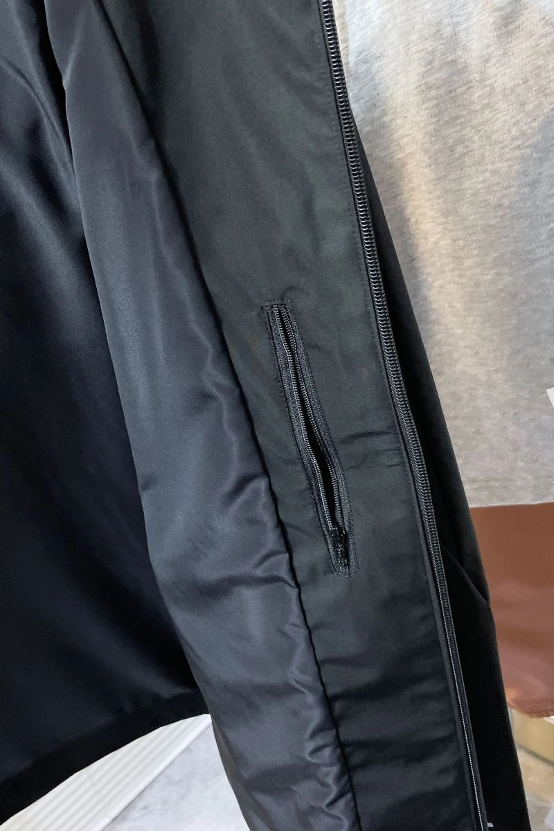 Moncler Outwear ZipUp 140686
