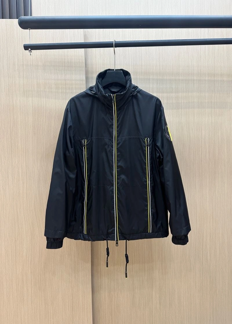 Moncler Outwear QuickDry 140691
