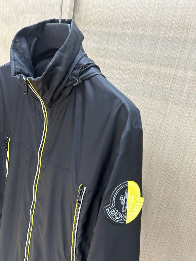 Moncler Outwear QuickDry 140691