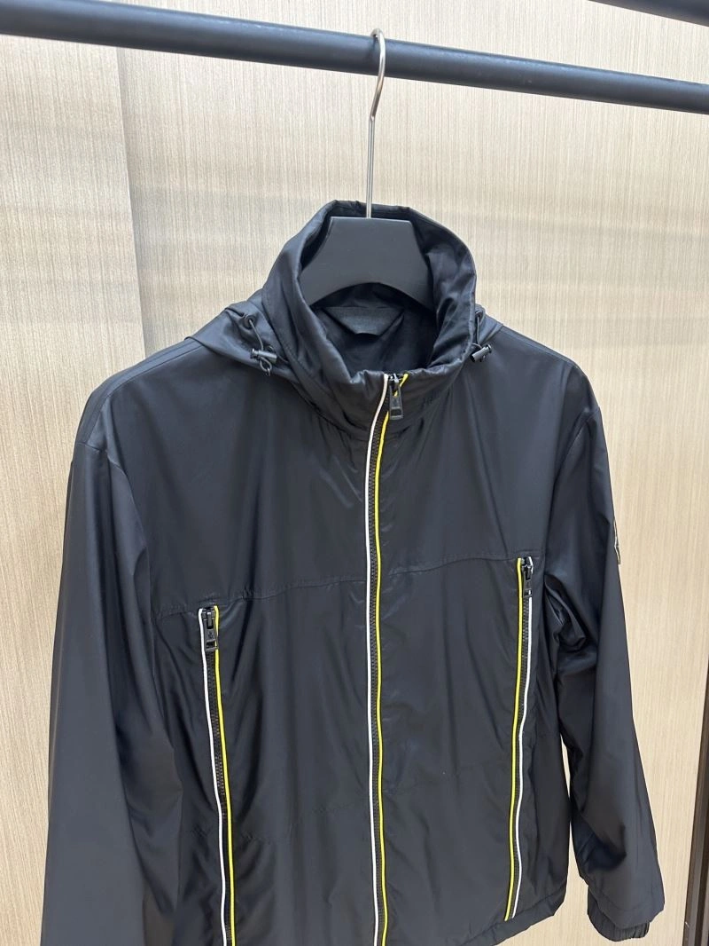 Moncler Outwear QuickDry 140691