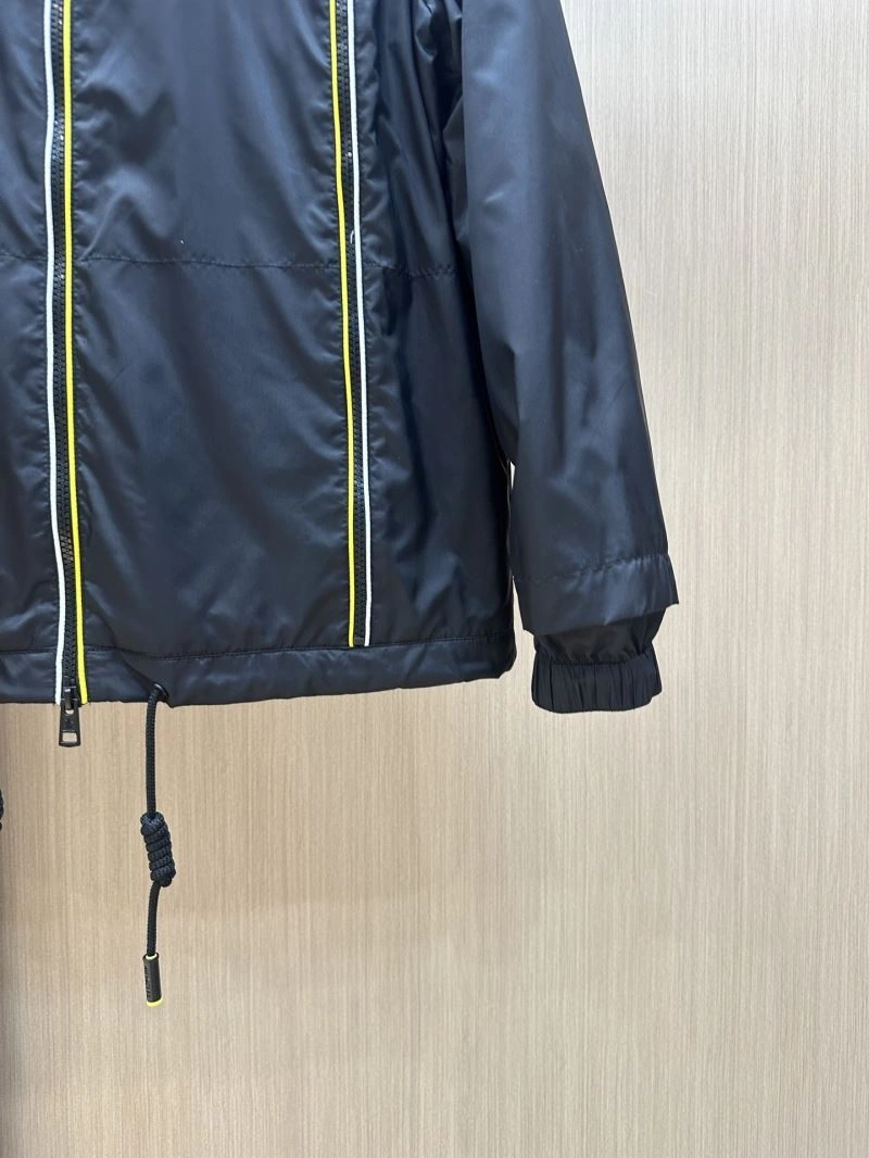 Moncler Outwear QuickDry 140691