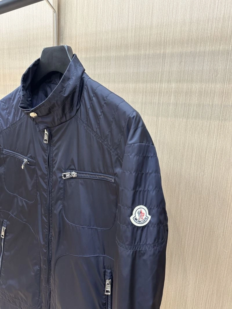 Minimalist Moncler Outwear 140660