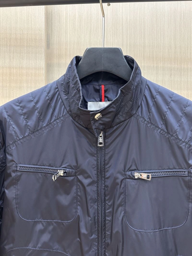 Minimalist Moncler Outwear 140660