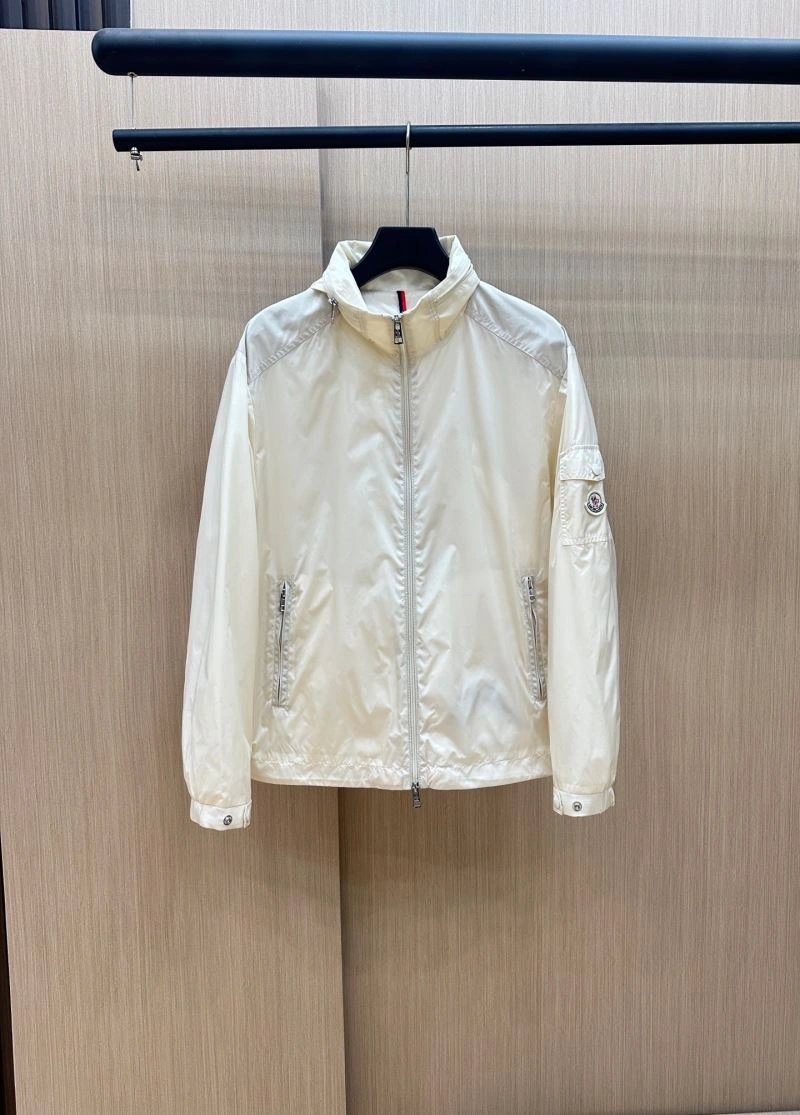 Moncler Outwear AllSeason 140659