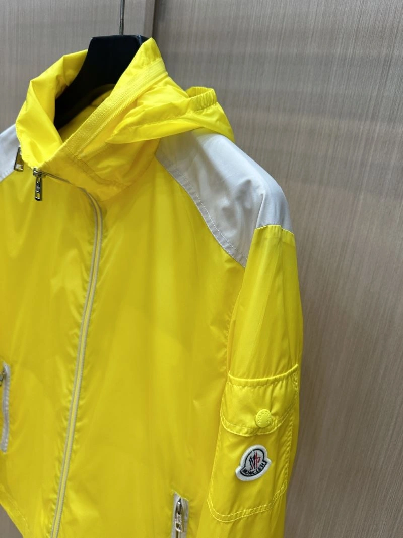 Moncler Outwear Trendsetting 140658