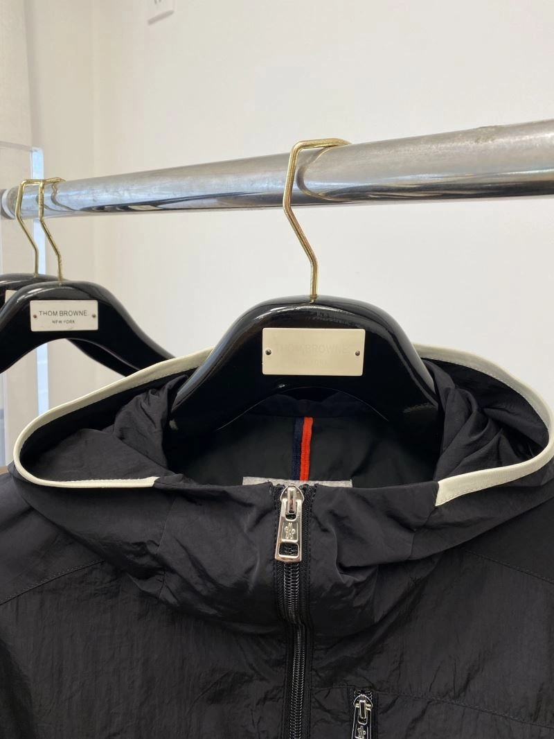 Effortless Moncler Outwear 140652