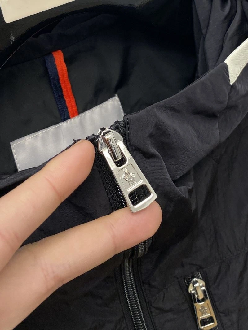 Effortless Moncler Outwear 140652
