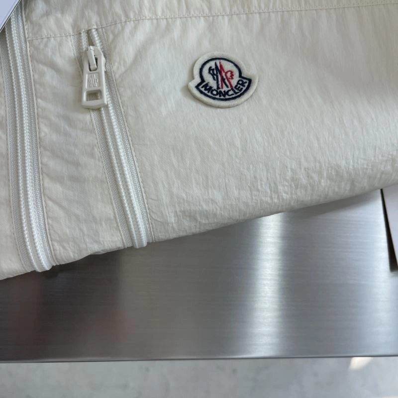 Moncler Outwear Bold 140636