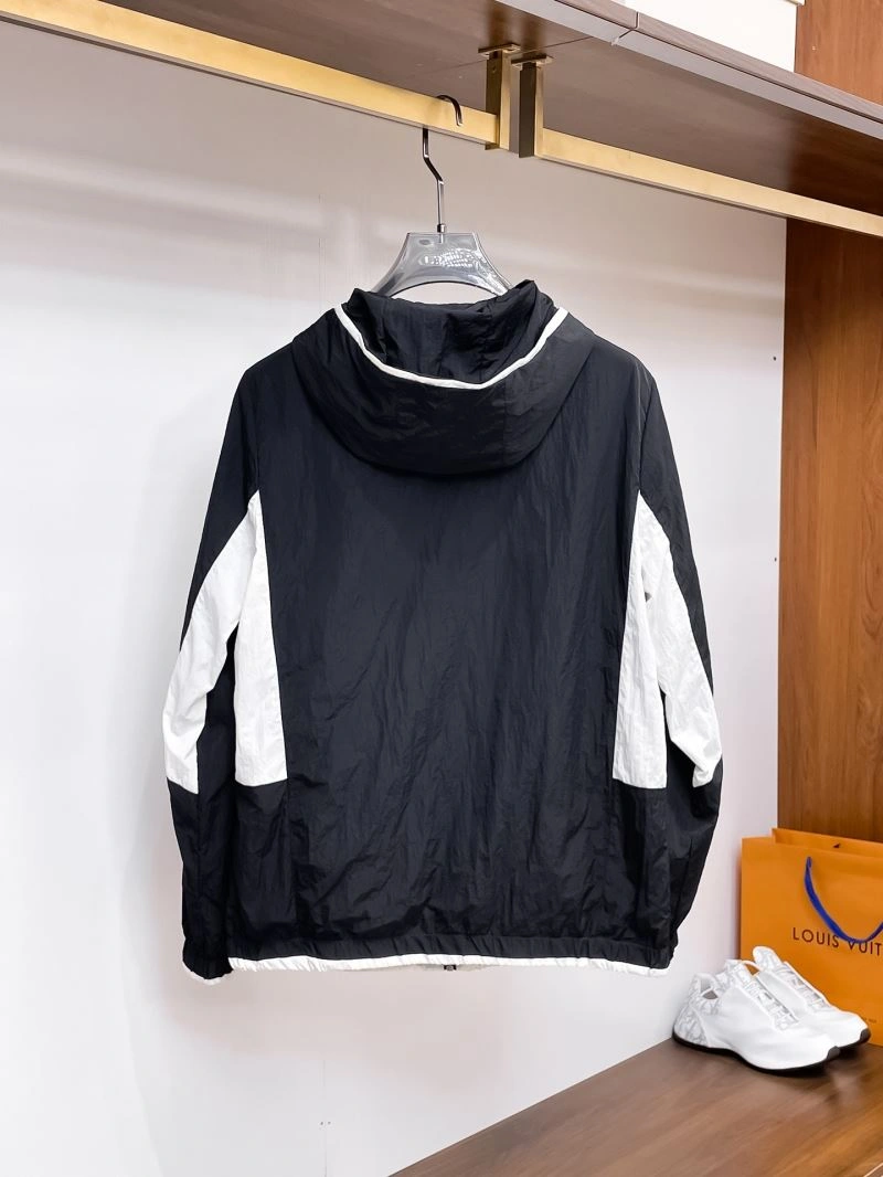 GoAnywhere Moncler Outwear 140633
