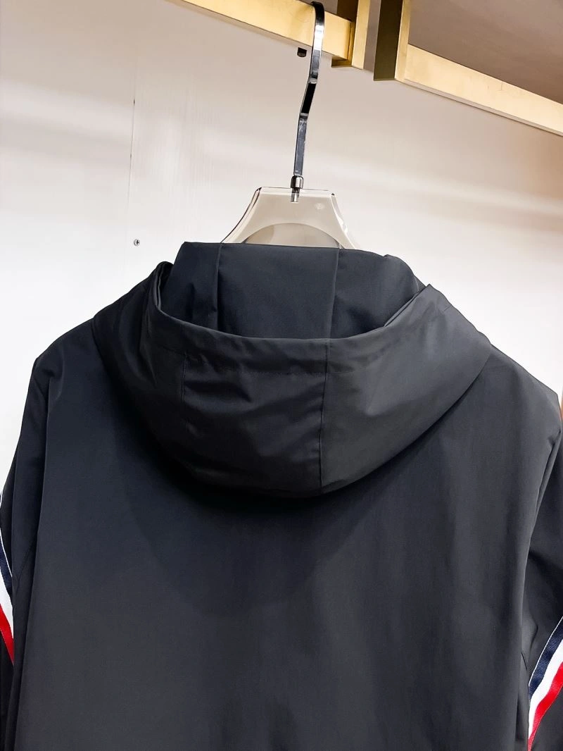 Moncler Outwear Effortless 140692