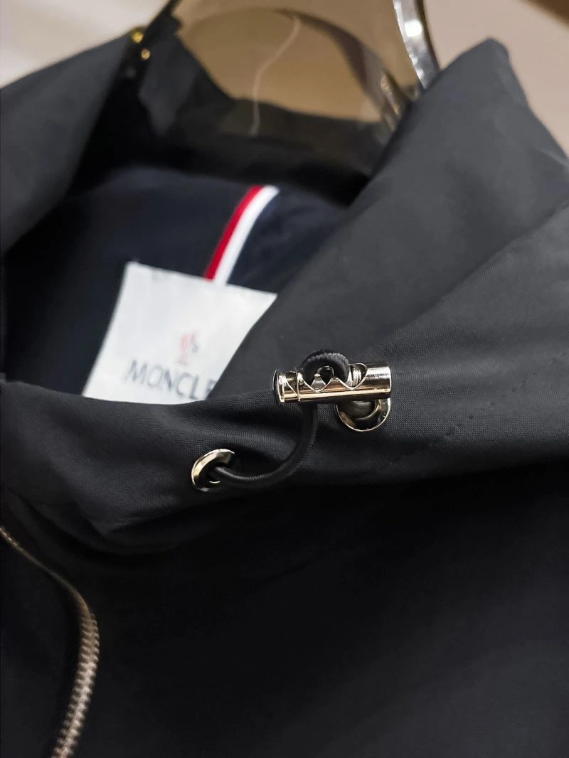 Moncler Outwear Effortless 140692