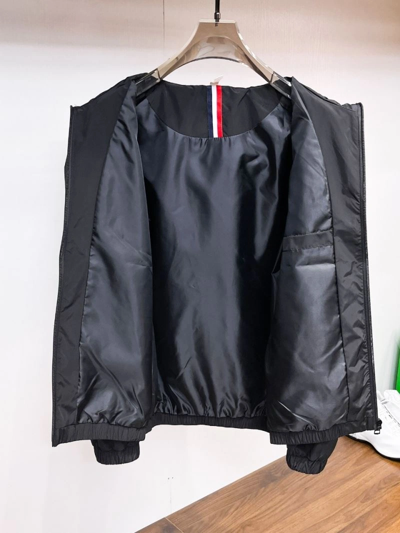 Moncler Outwear Lightweight 140634