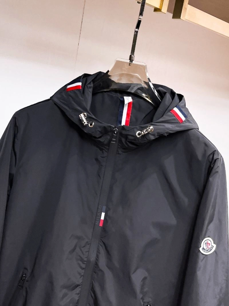 Moncler Outwear Lightweight 140634