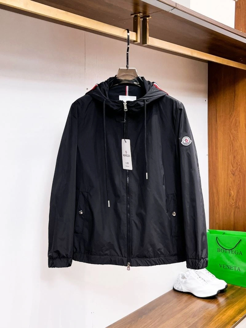 Moncler Outwear Bold 140649