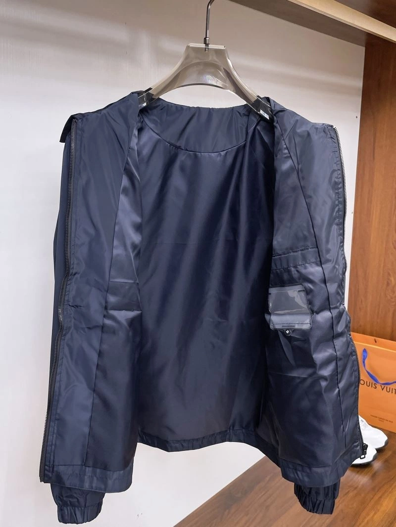 Moncler Outwear EyeCatching 140627