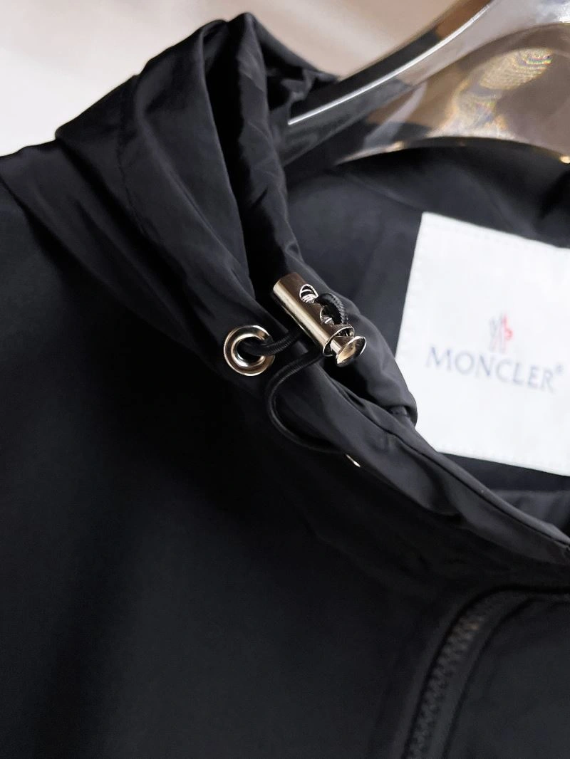 MultiPurpose Moncler Outwear 140651