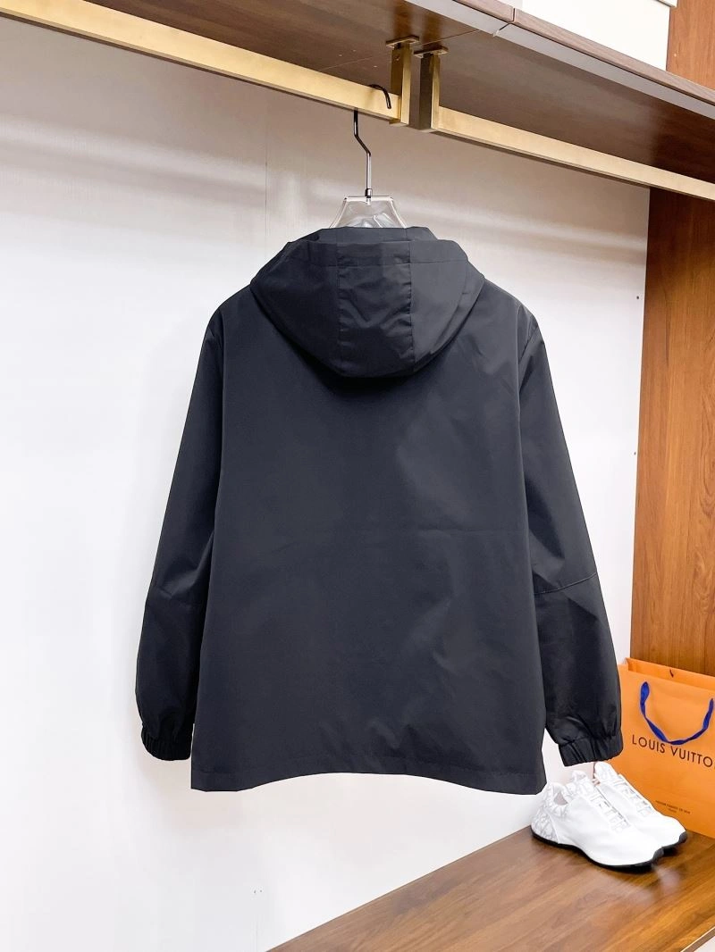 Bold Moncler Outwear 140638