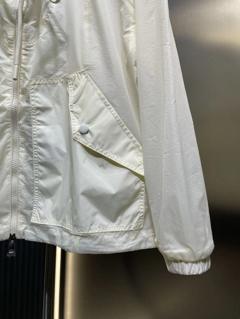 Stretchable Moncler Outwear 140625
