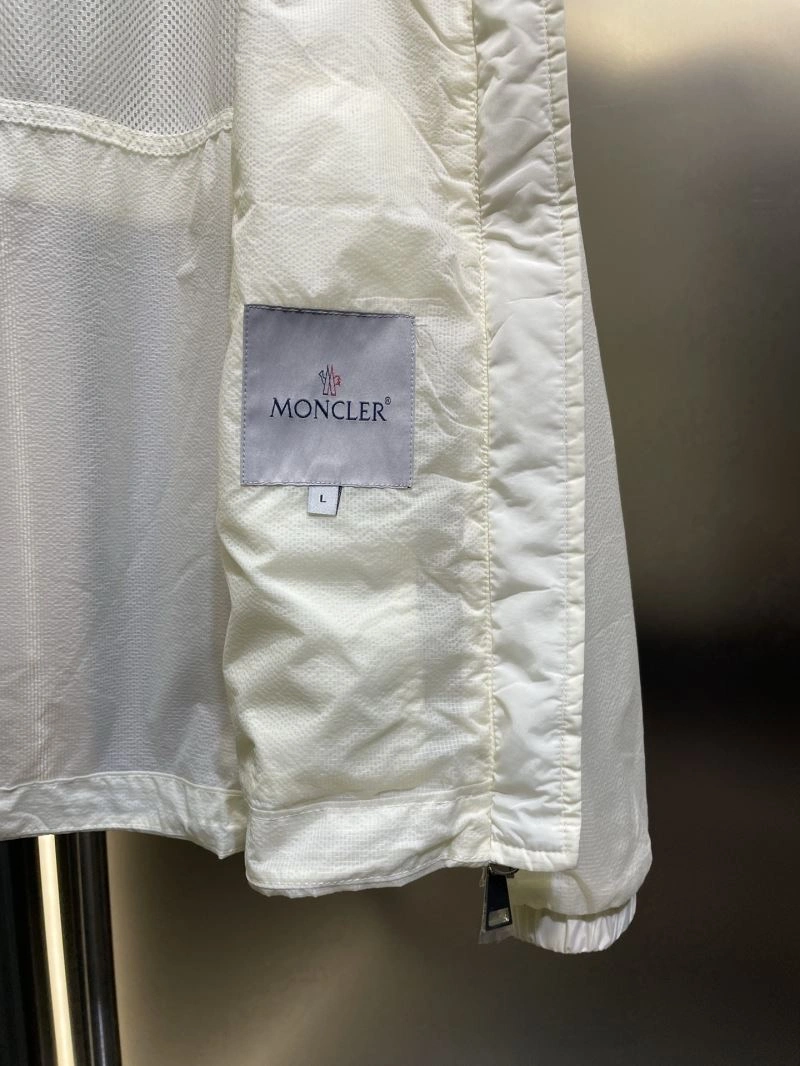 Stretchable Moncler Outwear 140625
