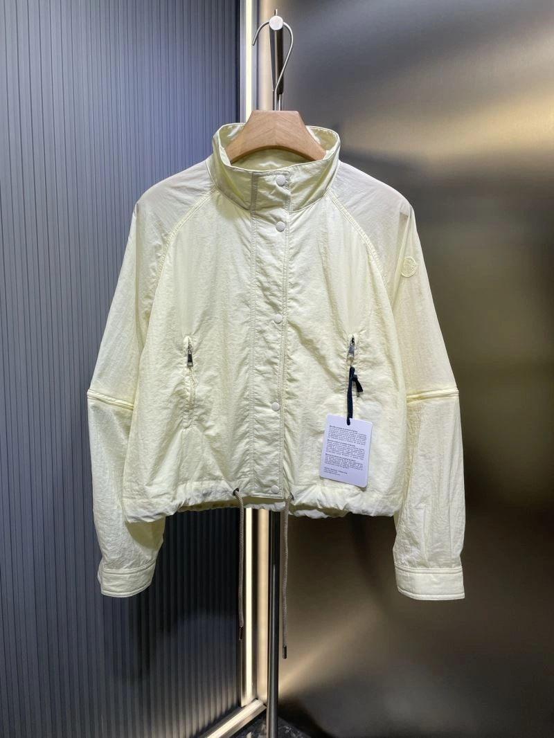 Moncler Outwear OnTrend 140631