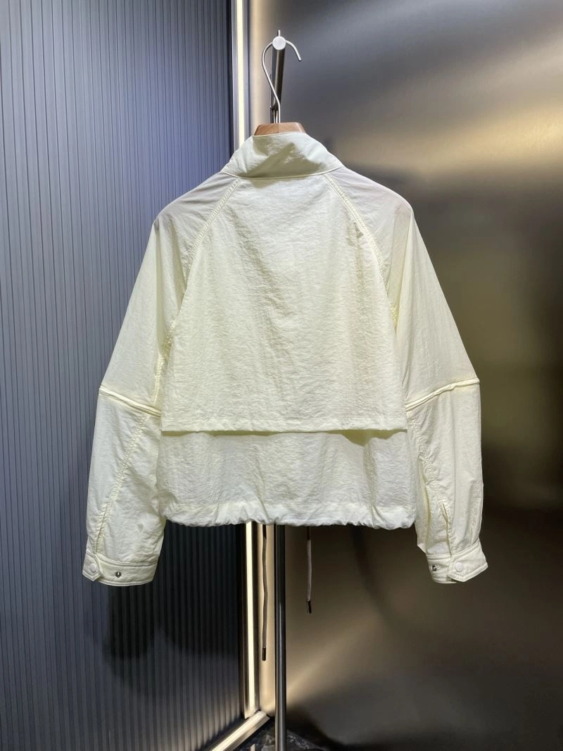 Moncler Outwear OnTrend 140631