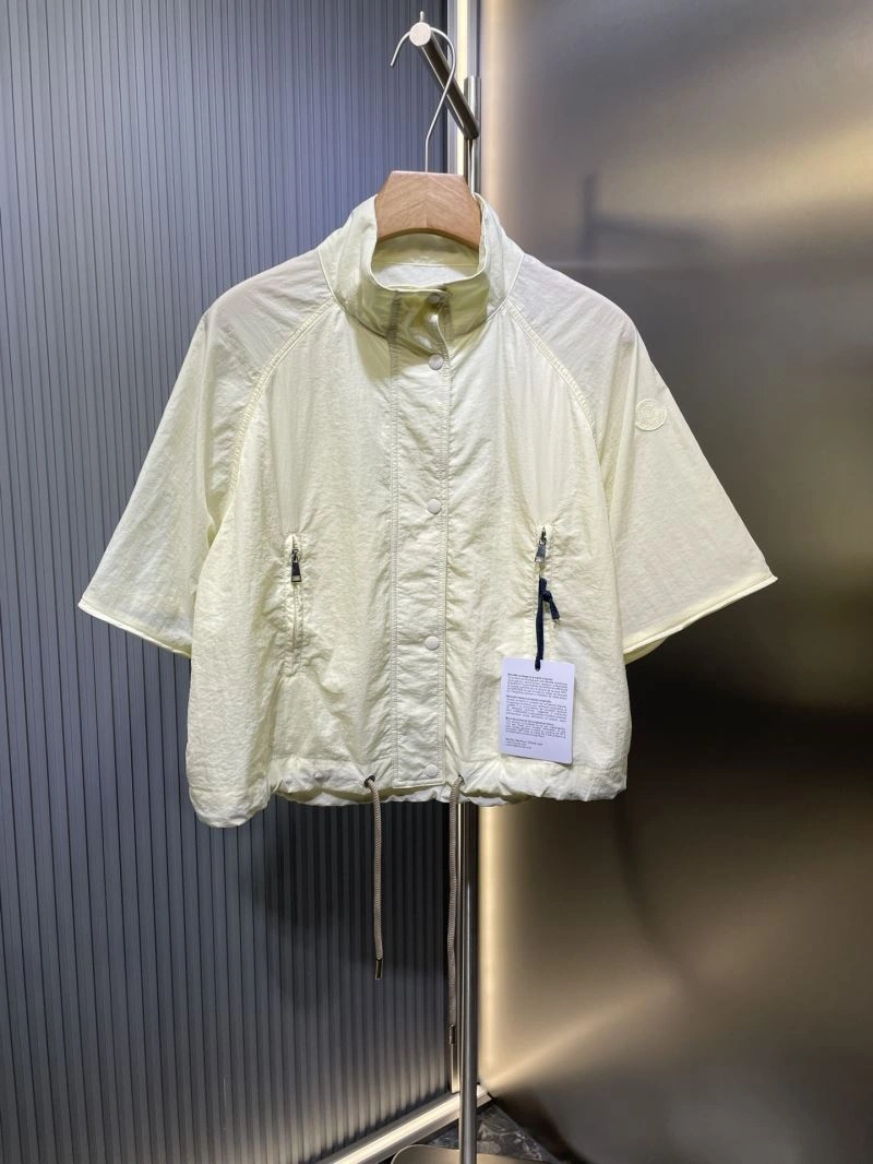 Moncler Outwear OnTrend 140631