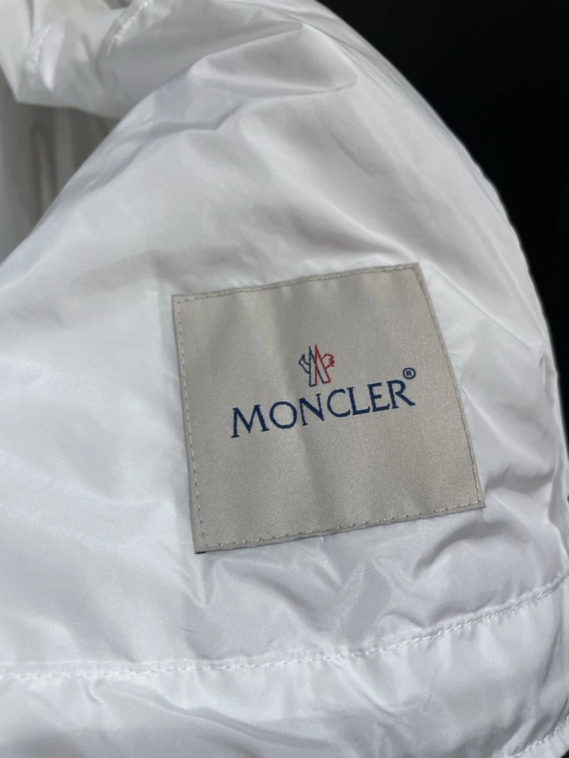 Bright Moncler Outwear 140626