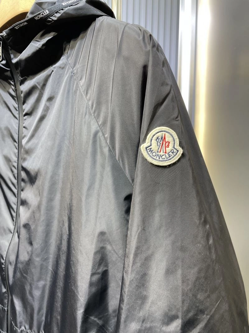 Stylish Moncler Outwear 140690