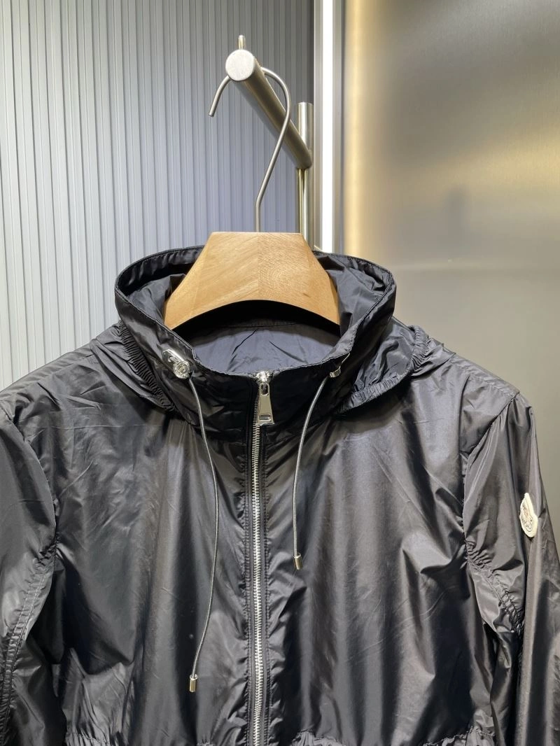 Moncler Outwear Compact 140620